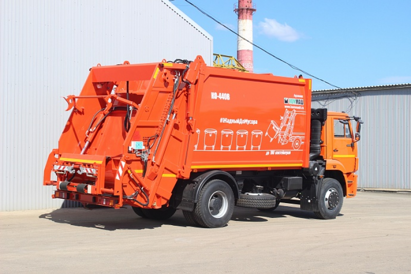 КО-440В Мусоровоз